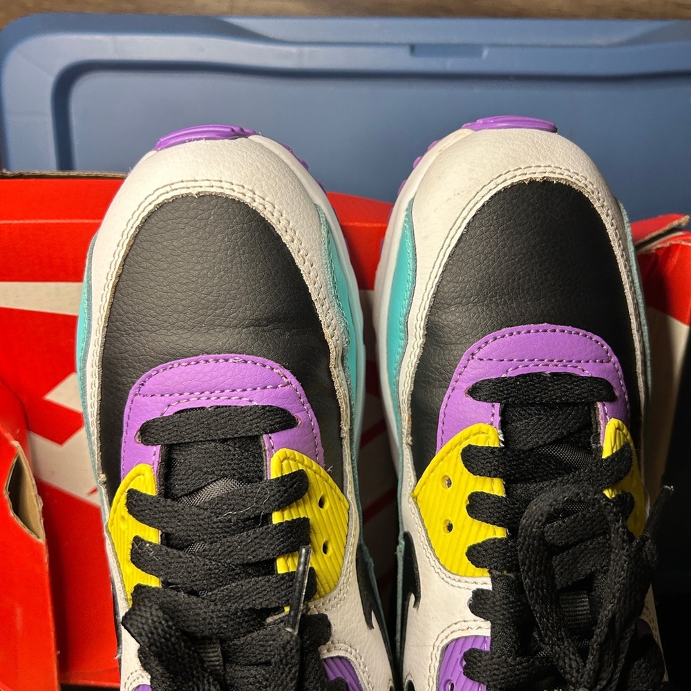 Nike Air Max 90 size 5.5Y Women’s - Picture 6 of 16